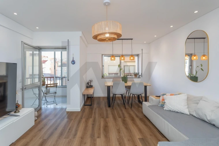 Apartamento T3 para Venda em Carcavelos e Parede Foto 23