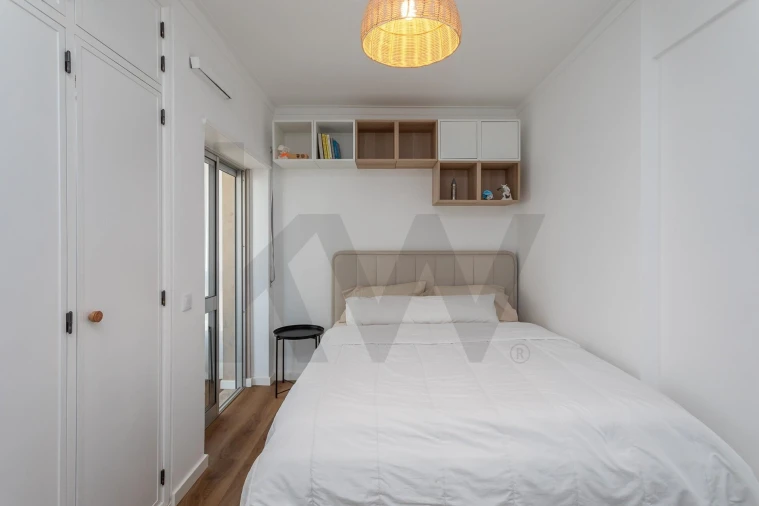 Apartamento T3 para Venda em Carcavelos e Parede Foto 19