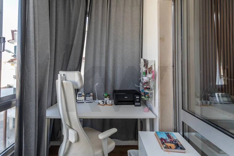 Apartamento T3 para Venda em Carcavelos e Parede Foto 17