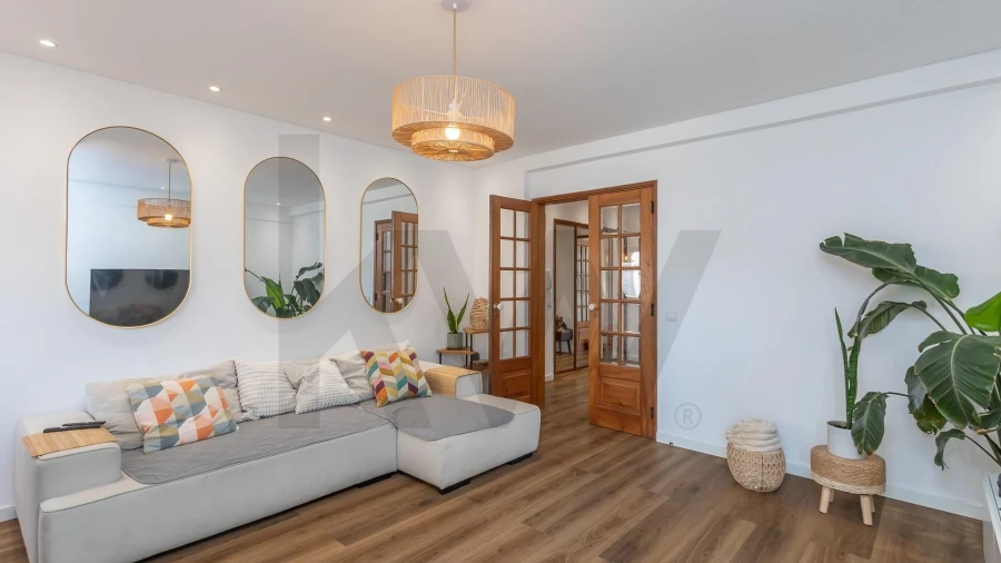 Apartamento T3 para Venda em Carcavelos e Parede