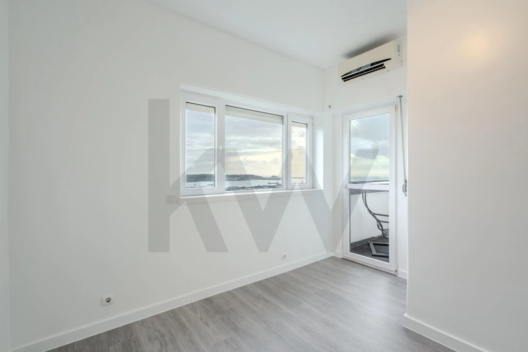 Apartamento T2 para Arrendamento em Ajuda Foto 19