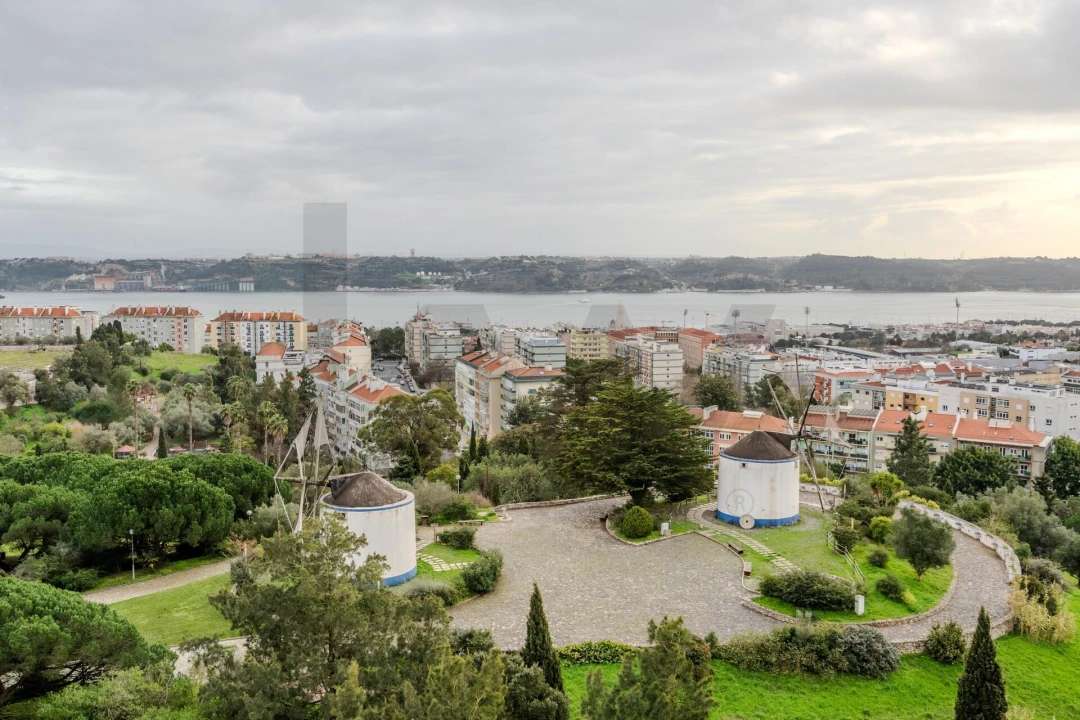 Apartamento T2 para Arrendamento em Ajuda Foto 33