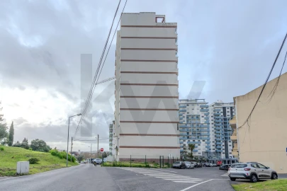 Apartamento T2 para Arrendamento em Ajuda
