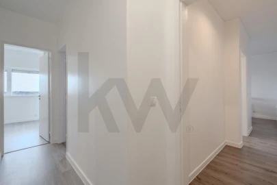Apartamento T2 para Arrendamento em Ajuda