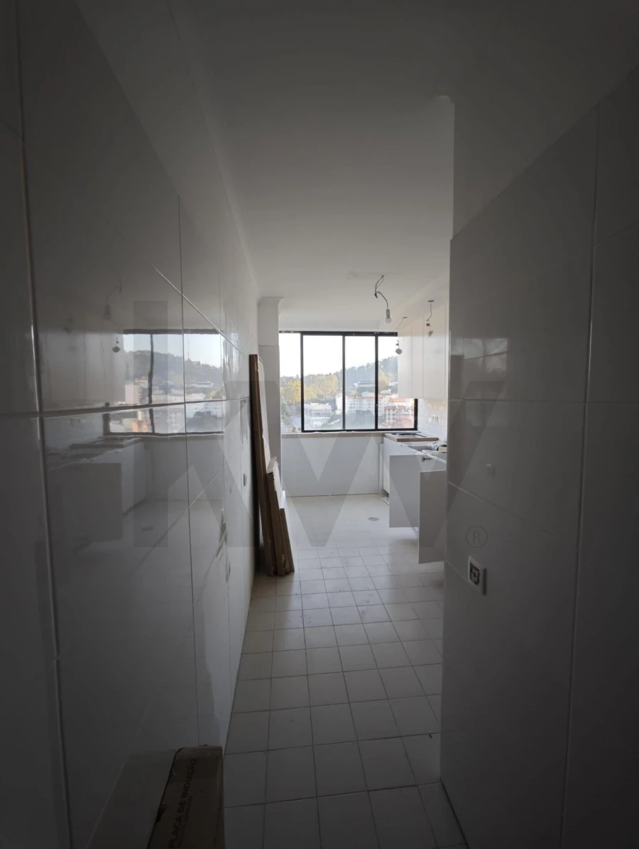 Apartamento T2 para Venda em Santo Antonio dos Olivais Foto 4