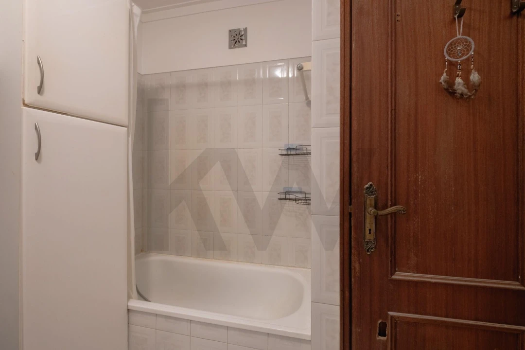 Apartamento T2 para Venda em Algueirão-Mem Martins Foto 17