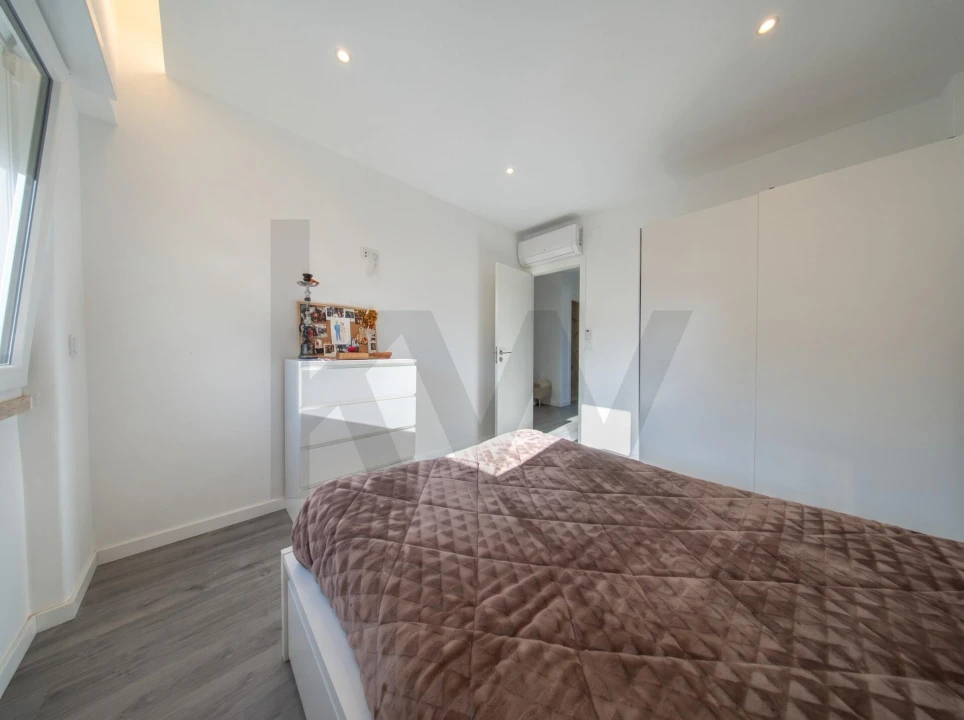 Apartamento T3 para Venda em Póvoa de Santo Adrião e Olival Basto Foto 18