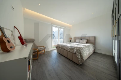 Apartamento T3 para Venda em Póvoa de Santo Adrião e Olival Basto