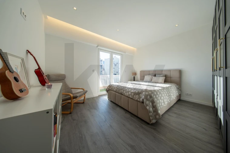Apartamento T3 para Venda em Póvoa de Santo Adrião e Olival Basto Foto 16