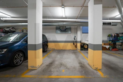 Apartamento T3 para Arrendamento em Rio de Mouro