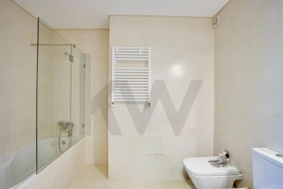 Apartamento T3 para Arrendamento em Rio de Mouro