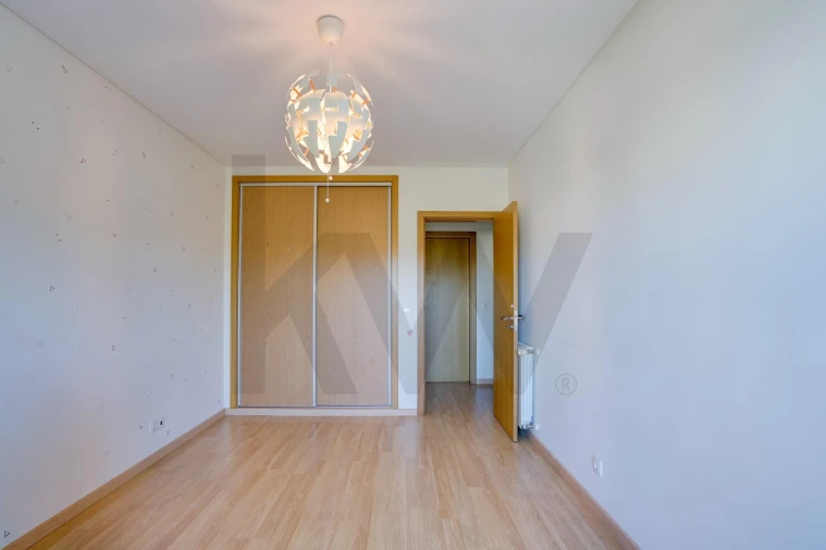 Apartamento T3 para Arrendamento em Rio de Mouro Foto 11