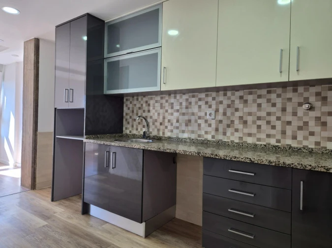 Apartamento T3 para Arrendamento em Massamá e Monte Abraão Foto 4