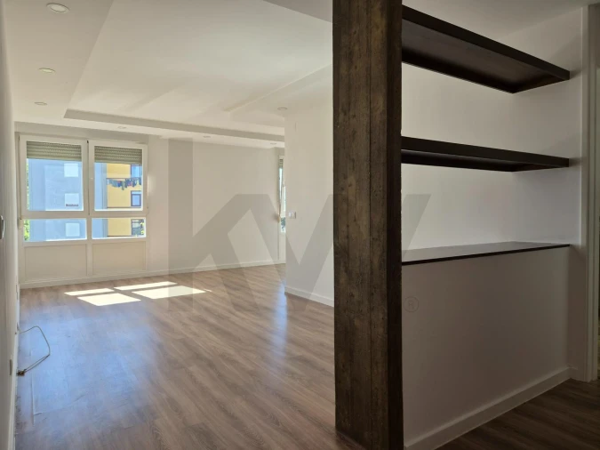 Apartamento T3 para Arrendamento em Massamá e Monte Abraão Foto 3
