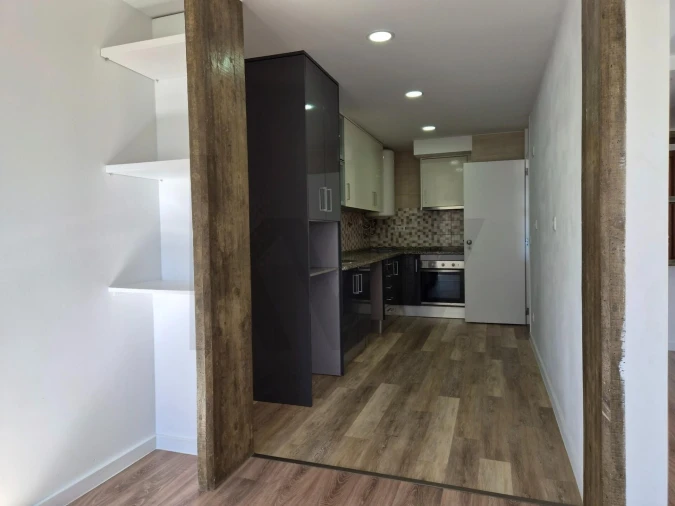 Apartamento T3 para Arrendamento em Massamá e Monte Abraão Foto 5