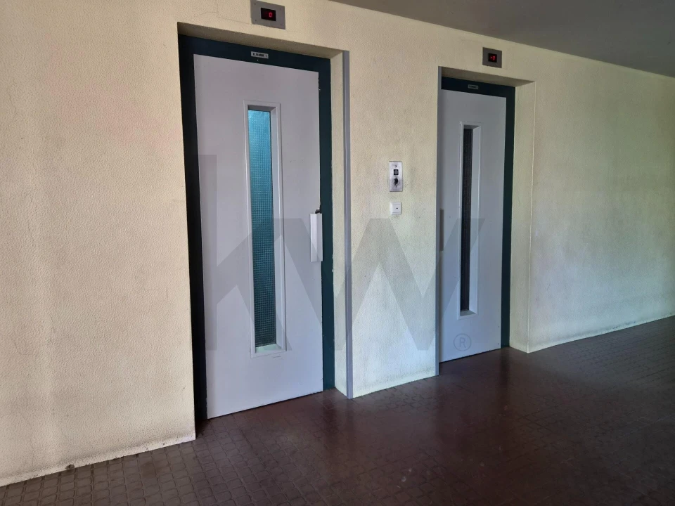 Apartamento T3 para Arrendamento em Massamá e Monte Abraão Foto 15
