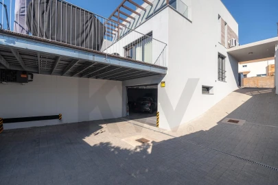 Moradia T4 para Venda em Santo Antonio dos Olivais