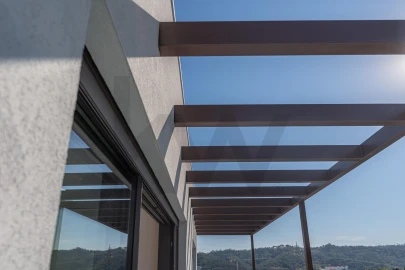 Moradia T4 para Venda em Santo Antonio dos Olivais