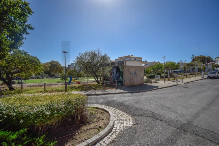 Escritório para Venda em Carcavelos e Parede Foto 10