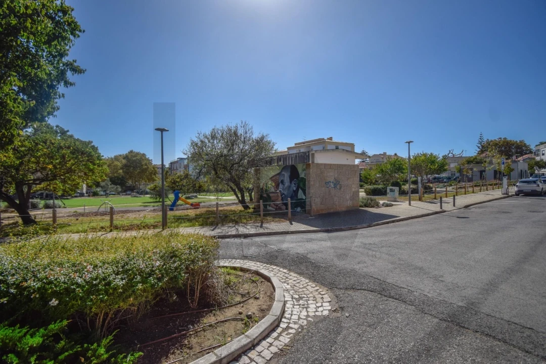 Escritório para Venda em Carcavelos e Parede Foto 10