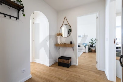 Apartamento T1 para Venda em Carcavelos e Parede