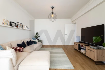 Apartamento T1 para Venda em Carcavelos e Parede