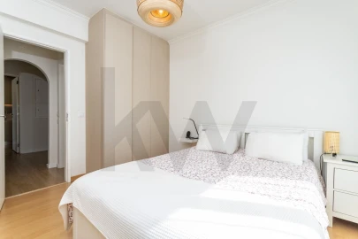 Apartamento T1 para Venda em Carcavelos e Parede