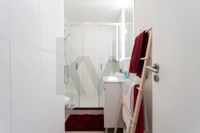 Apartamento T1 para Venda em Carcavelos e Parede