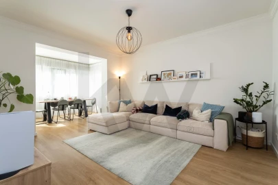 Apartamento T1 para Venda em Carcavelos e Parede