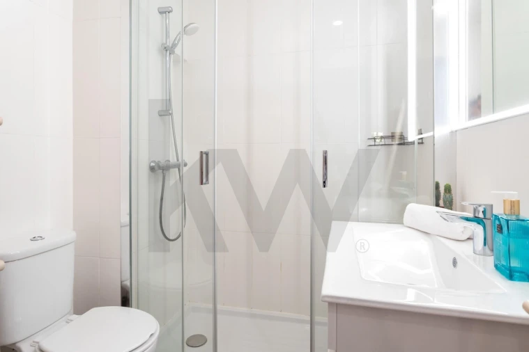 Apartamento T1 para Venda em Carcavelos e Parede Foto 21