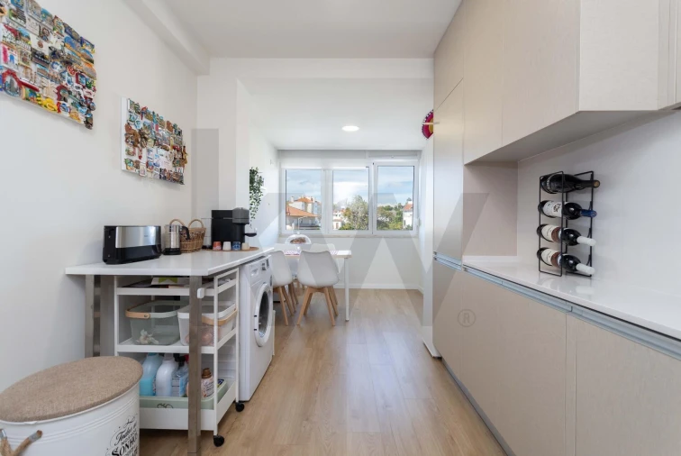 Apartamento T1 para Venda em Carcavelos e Parede Foto 10