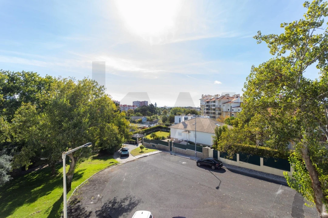 Apartamento T1 para Venda em Carcavelos e Parede Foto 26