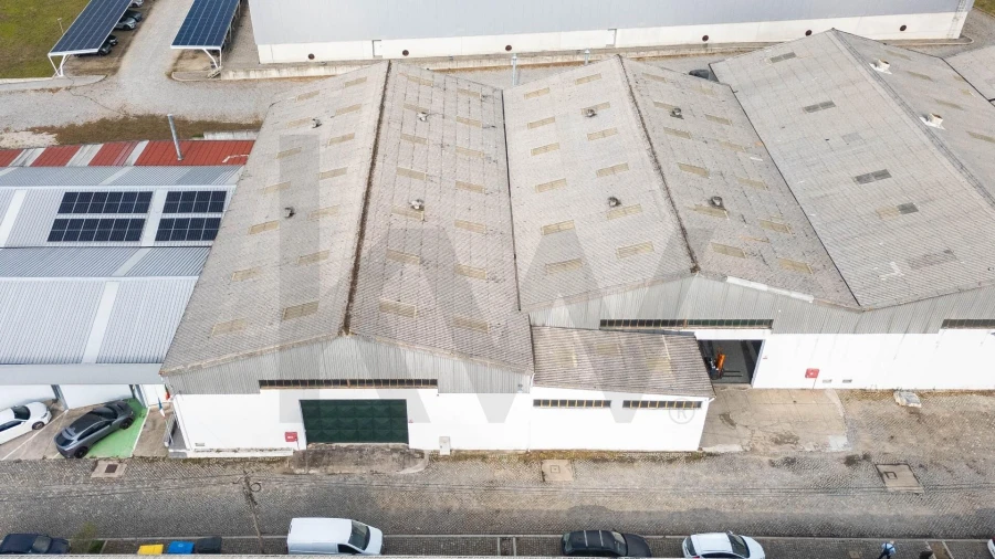 Armazém para Arrendamento em Castêlo da Maia Foto 4