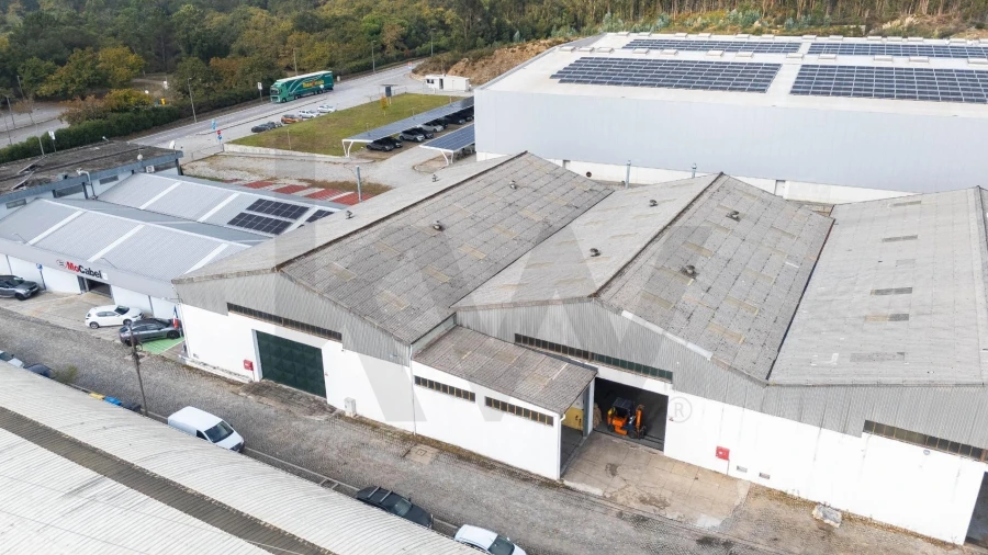 Armazém para Arrendamento em Castêlo da Maia