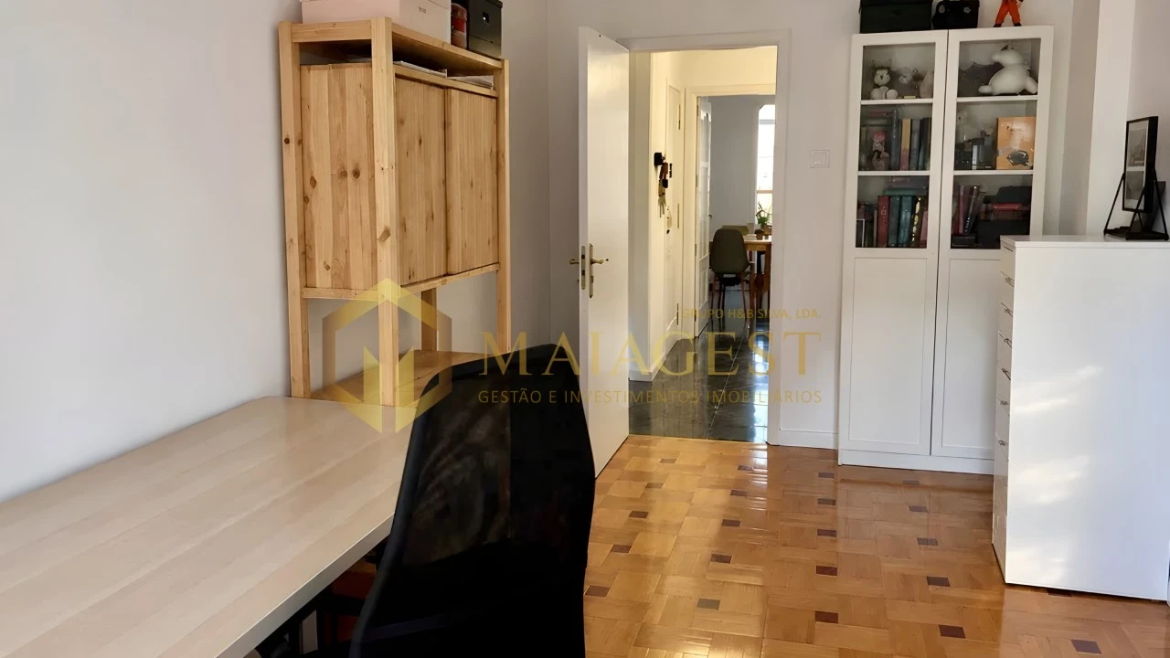 Apartamento T2 para Venda em Campanhã Foto 9