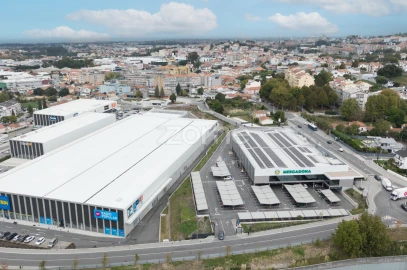 Negócio para Venda em Canelas