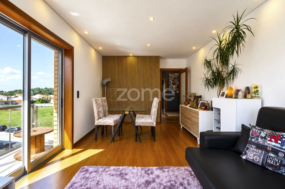 Apartamento T3 para Venda em Custóias, Leça do Balio e Guifões Foto 1