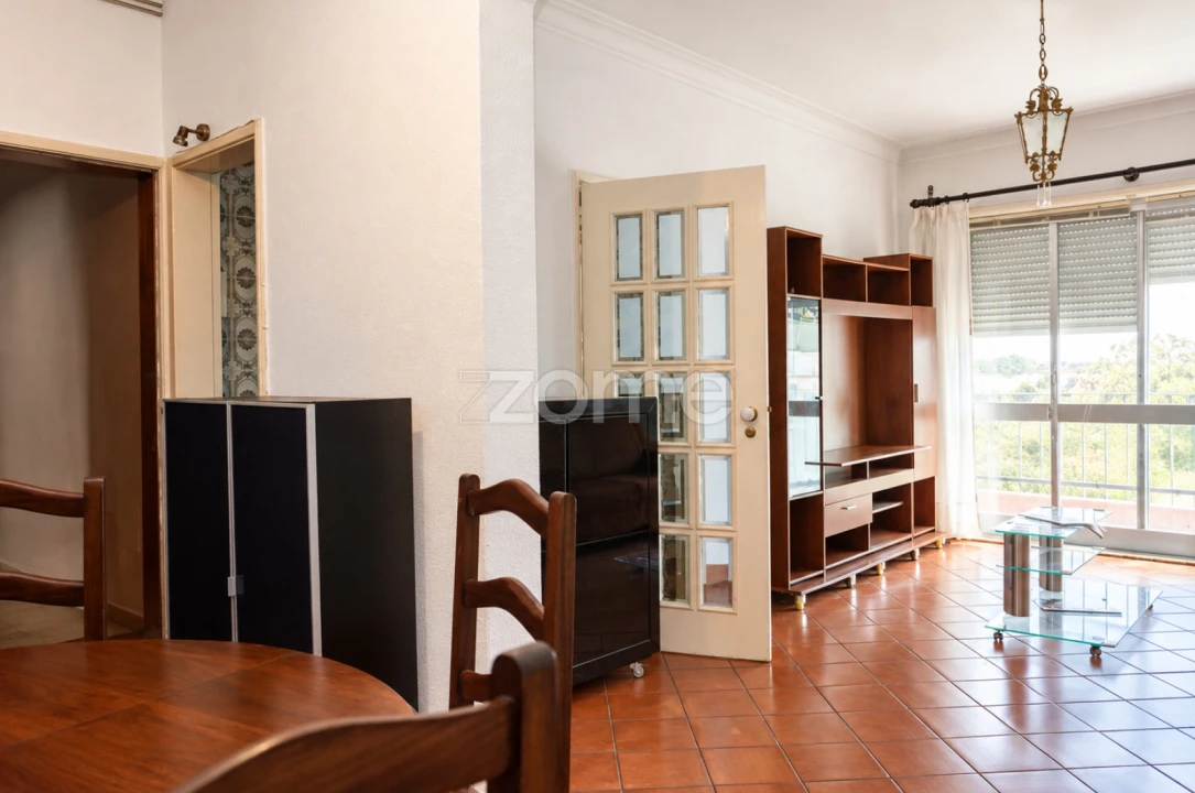 Apartamento T2 para Arrendamento em Paranhos Foto 2