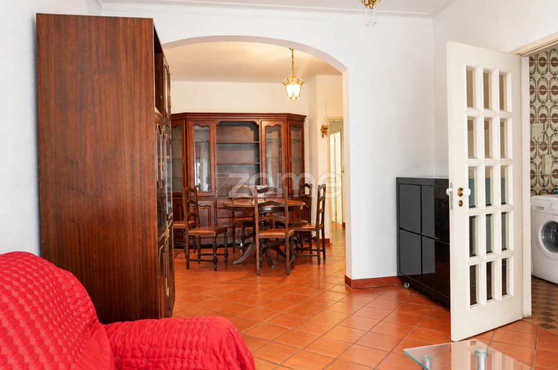 Apartamento T2 para Arrendamento em Paranhos Foto 5