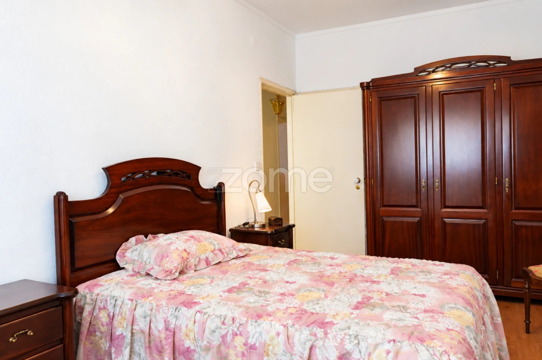 Apartamento T2 para Arrendamento em Paranhos Foto 9