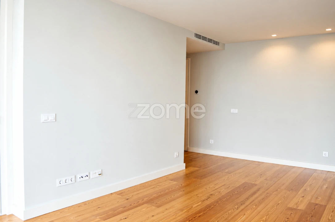 Apartamento T2 para Arrendamento em São Mamede de Infesta e Senhora da Hora Foto 14