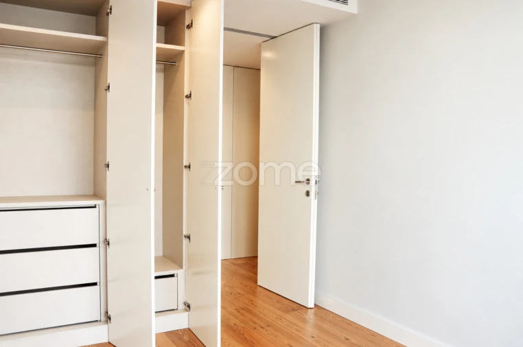 Apartamento T2 para Arrendamento em São Mamede de Infesta e Senhora da Hora Foto 5