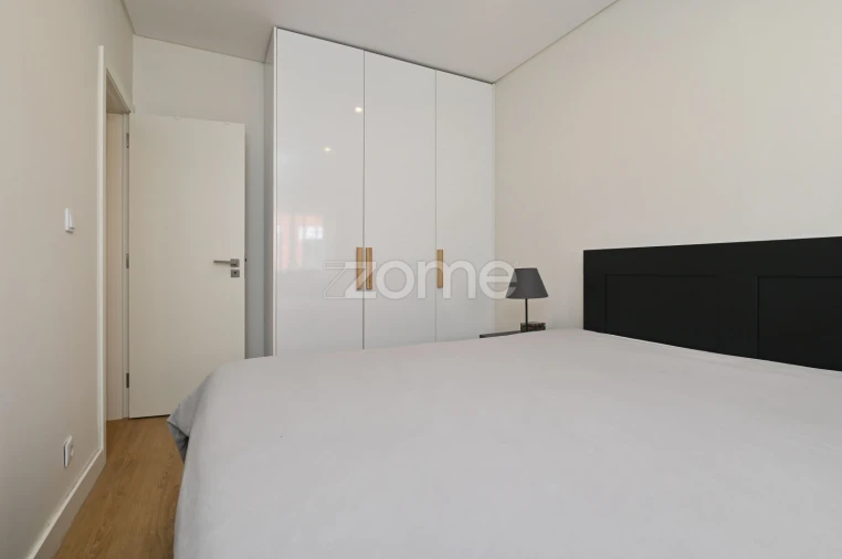 Apartamento T2 para Venda em Pontinha e Famões Foto 17