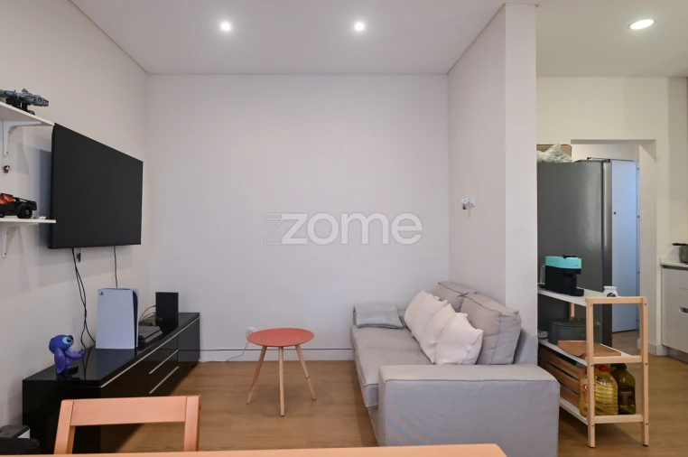 Apartamento T2 para Venda em Pontinha e Famões Foto 4