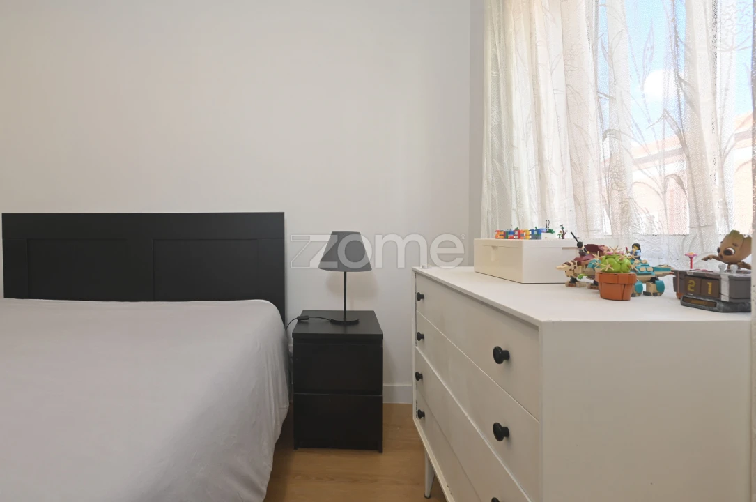Apartamento T2 para Venda em Pontinha e Famões Foto 18