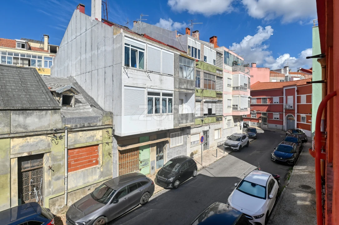 Apartamento T2 para Venda em Pontinha e Famões Foto 22