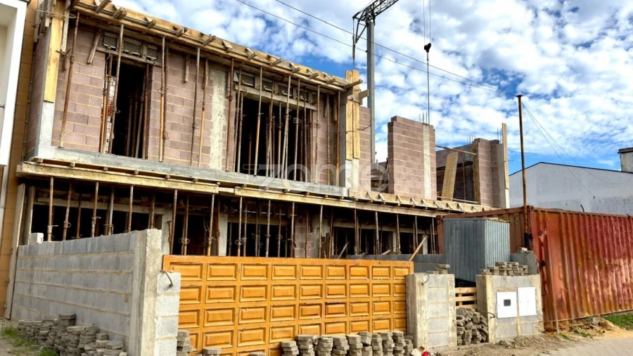 Moradia T4 para Venda em São Bernardo