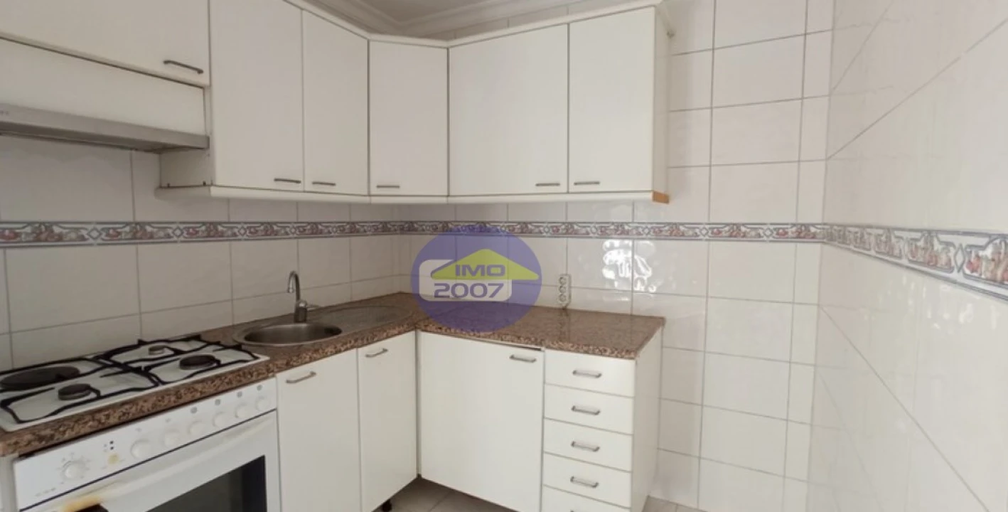 Apartamento T2 para Venda em Rio Tinto Foto 2