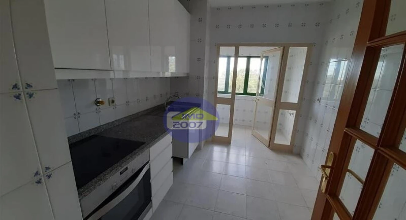 Apartamento T2 para Venda em Fânzeres e São Pedro da Cova Foto 2