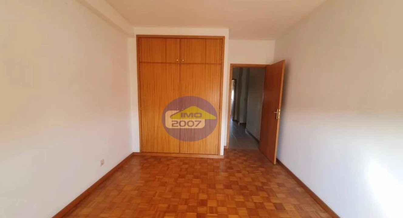Apartamento T2 para Venda em Fânzeres e São Pedro da Cova Foto 12